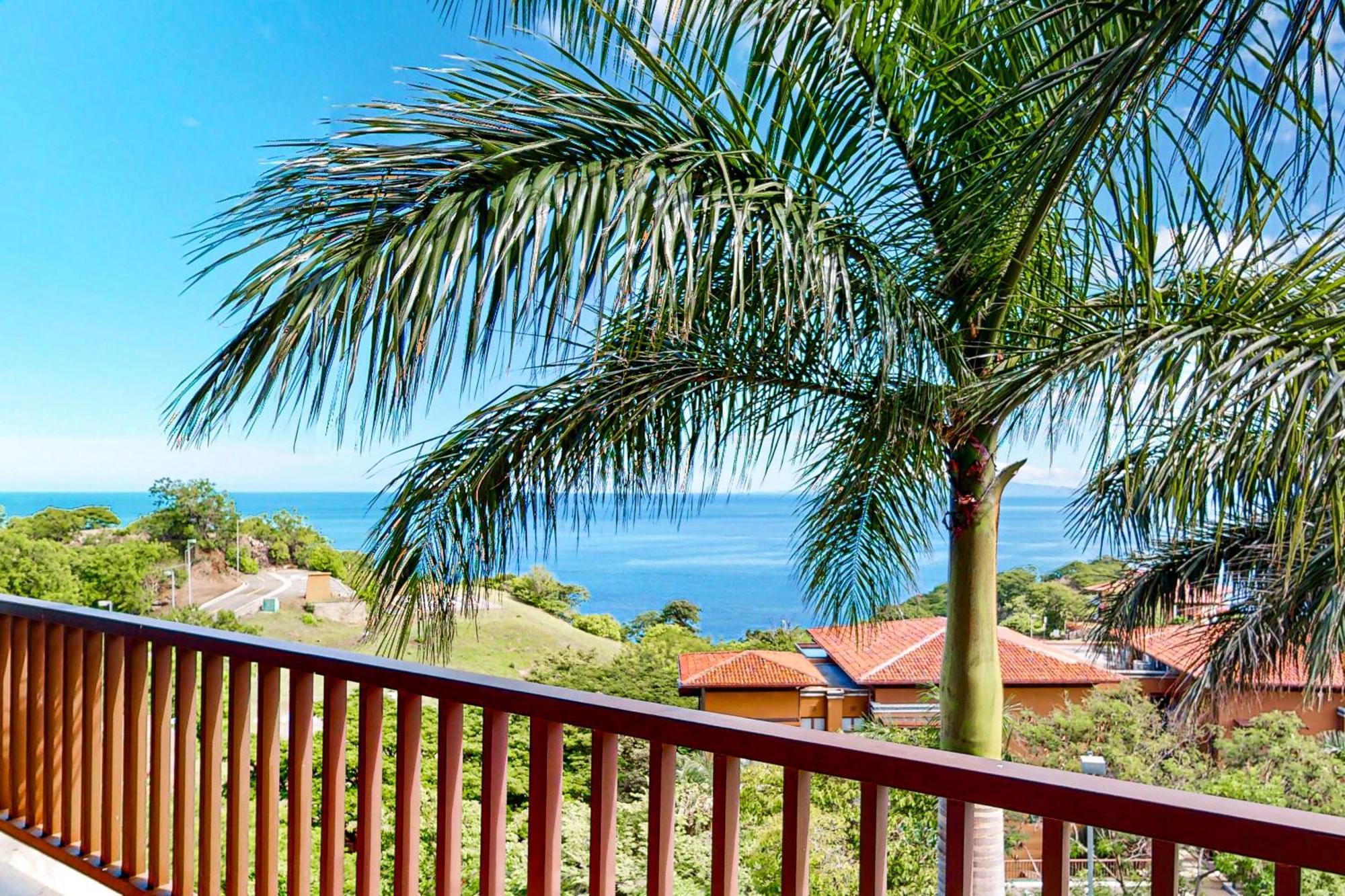 Condo @ Azul Paraiso Коко Номер фото